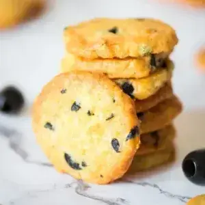 Savoury biscuits with black olives recipe