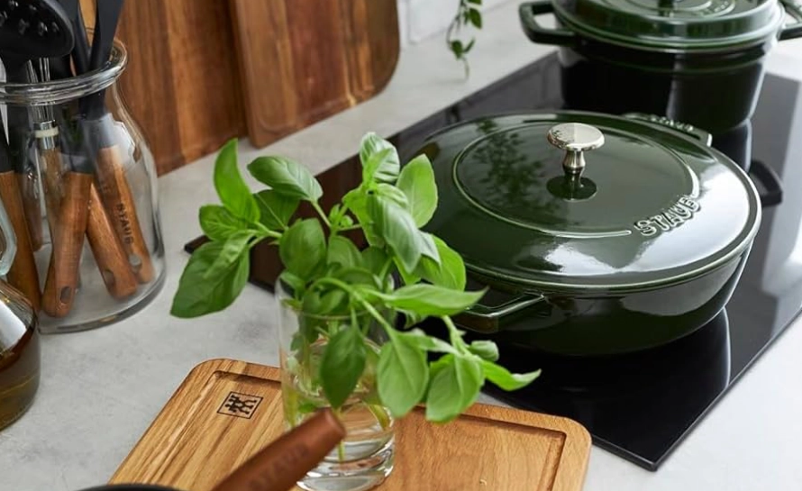 Enamel Cast Iron Pots and Pans