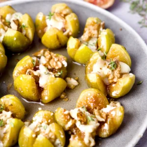 Roasted figs with goat cheese and honey recipe